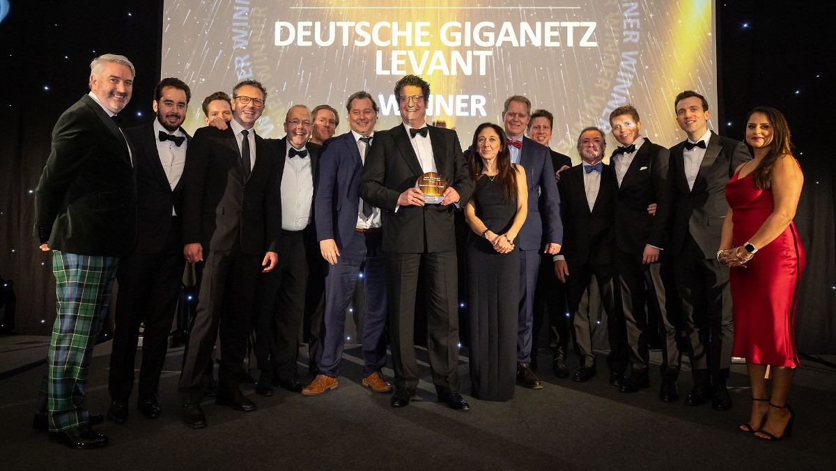 Deutsche GigaNetz gewinnt nach weiterer erfolgreicher Finanzierung internationale Auszeichnung für den europäischen Glasfaser-Deal des Jahres 
