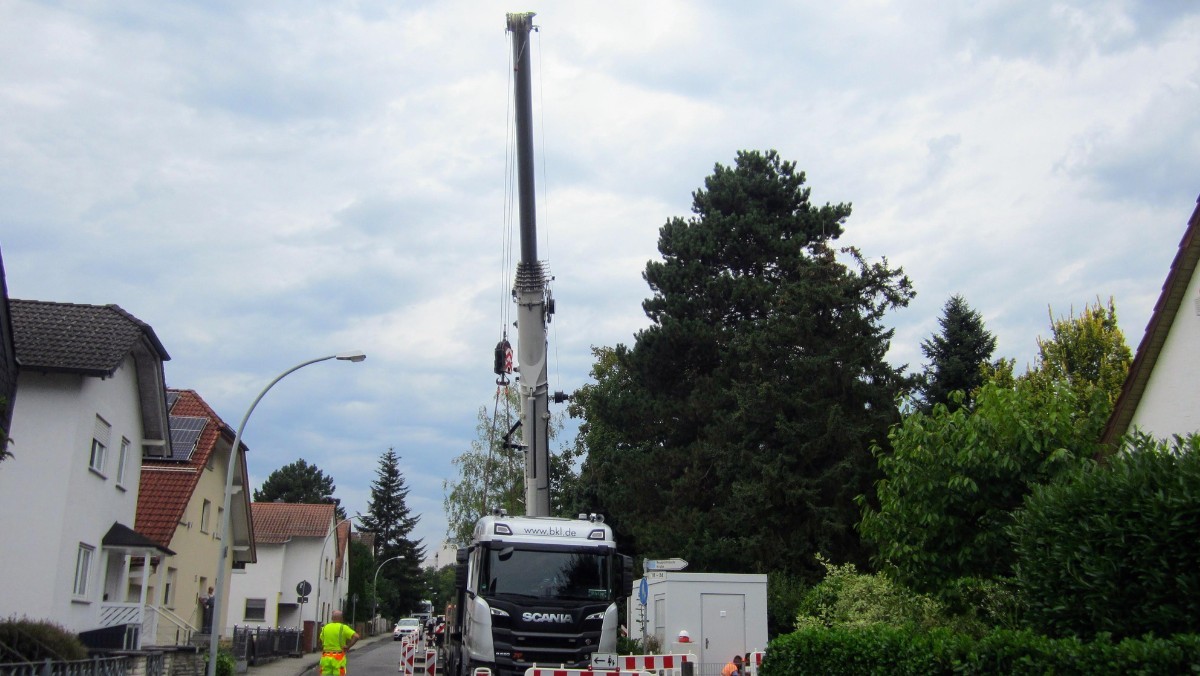 Schwalbach am Taunus: Stellung des Glasfaserhauptverteilers schafft Voraussetzung für das Internet der Zukunft und sichert Netzzugang für Kronberg