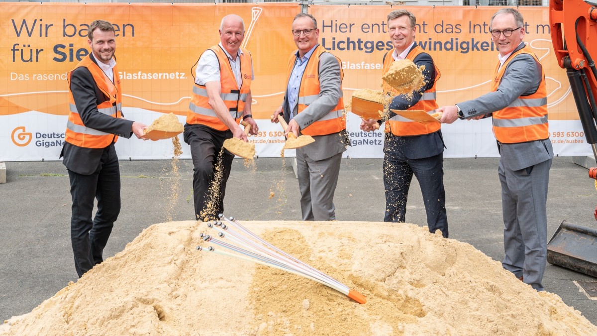 Startschuss für den eigenwirtschaftlichen Glasfaserausbau im Landkreis Limburg-Weilburg durch die Deutsche GigaNetz